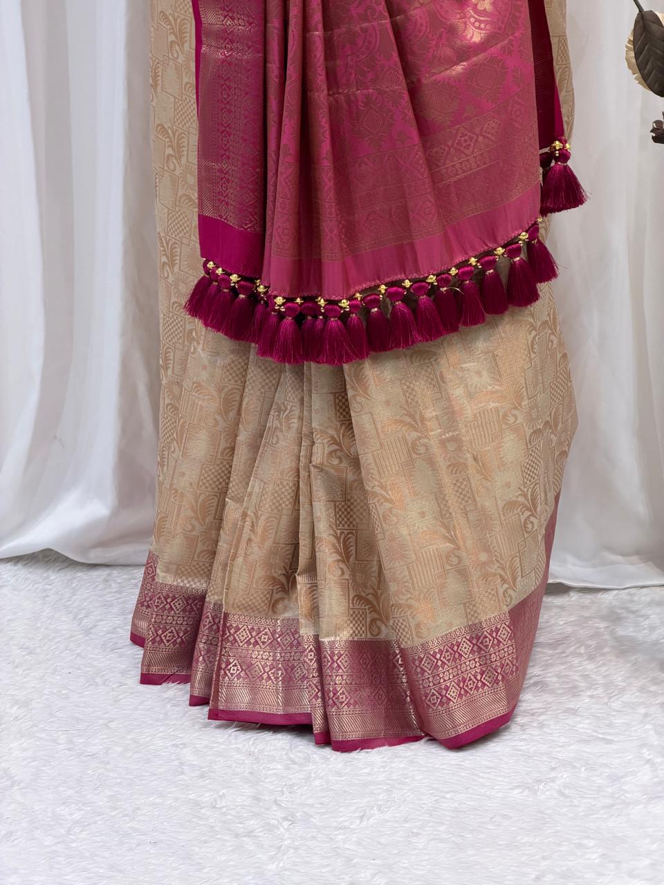Heritage Pink Silk Saree with Luxurious Pallu Design