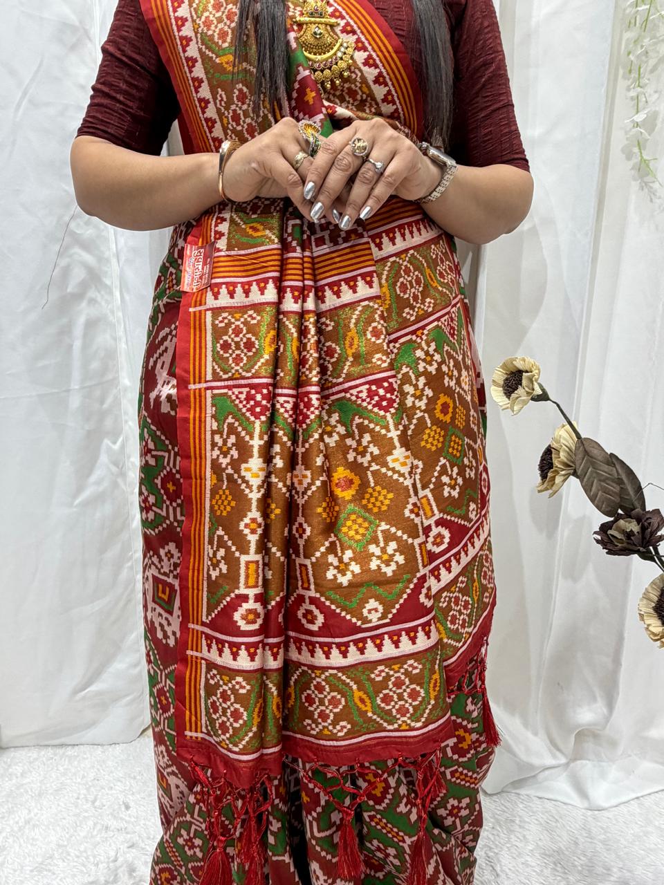 Elegant Maroon Ethnic Geometric Design Saree