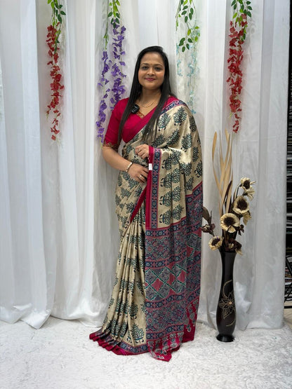 Vintage Beige Art Print Saree