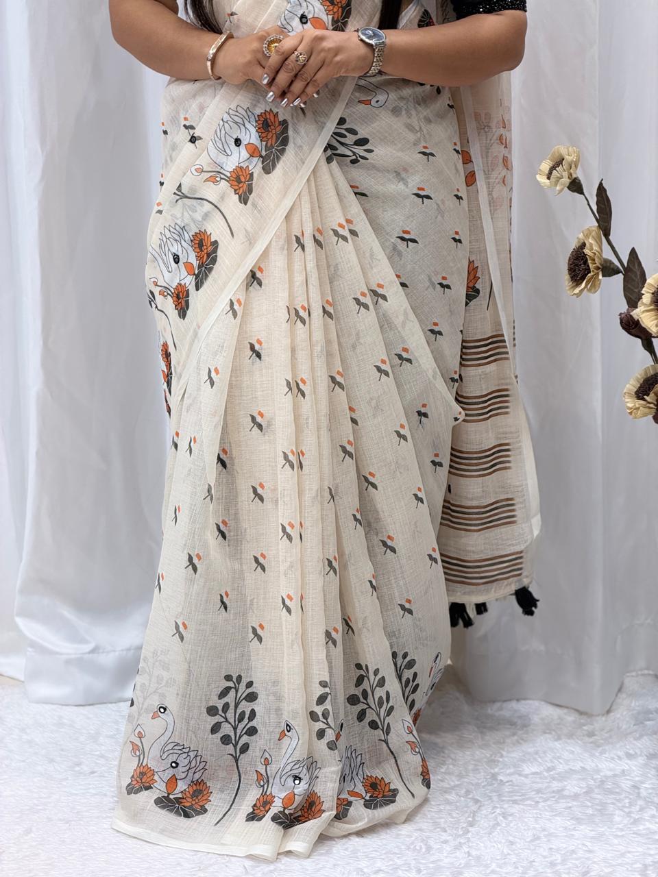 Elegant Off-White Floral Printed Traditional Saree