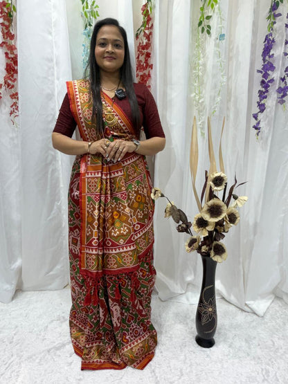 Elegant Maroon Ethnic Geometric Design Saree