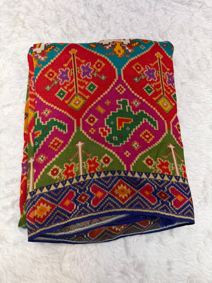 Elegant Multicolor Geometric Weave Saree