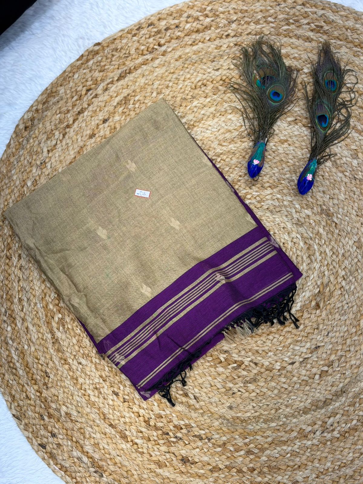 Elegant Olive Green Handwoven Traditional Saree with Rich Contrast Pallu